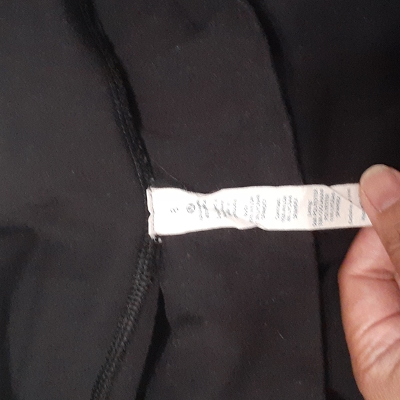 Lululemon Yoga Pants 8 - Picture 6 of 9